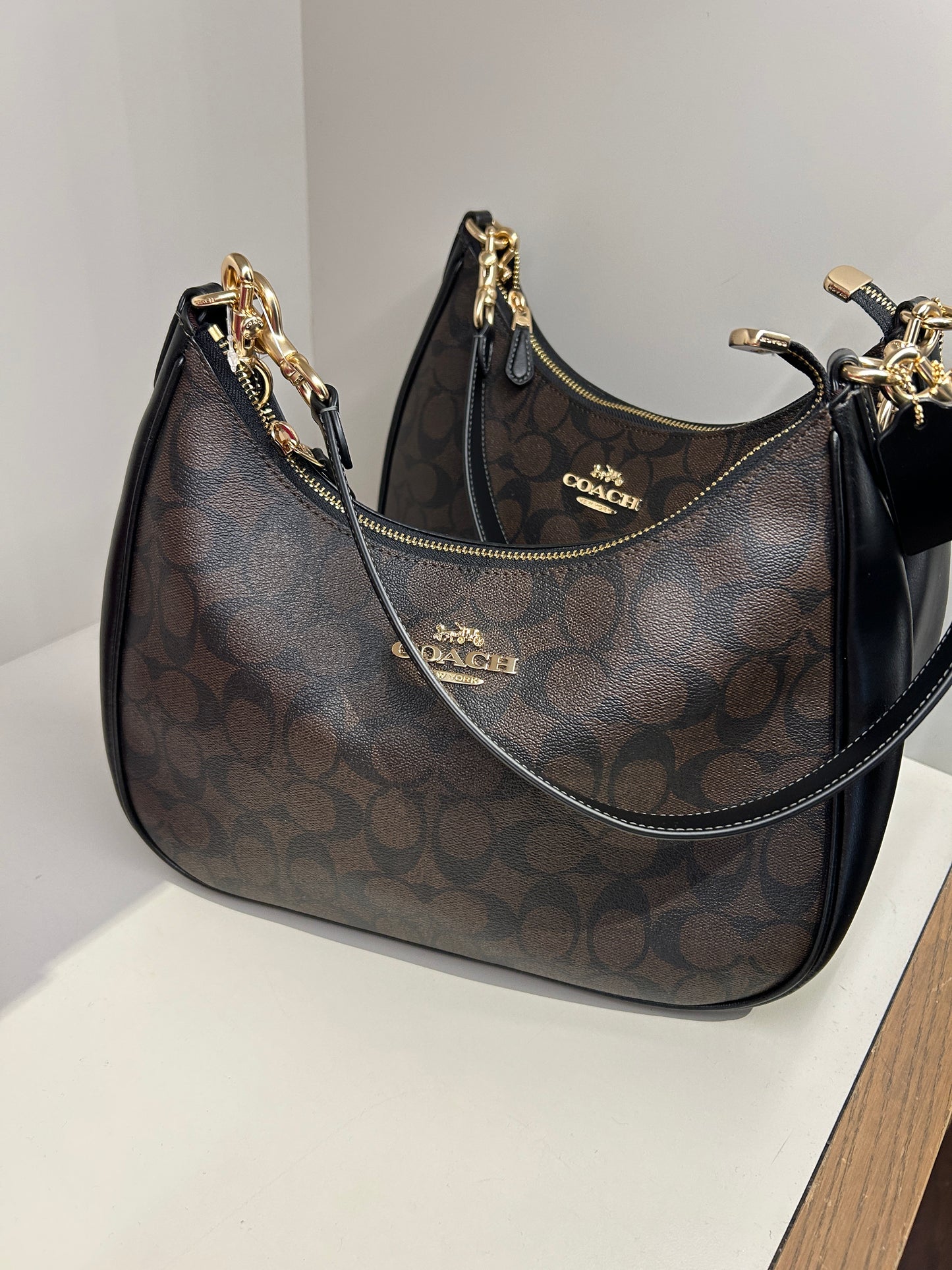 Shoulder Bags SELLECTION shoulder-bags-sellection