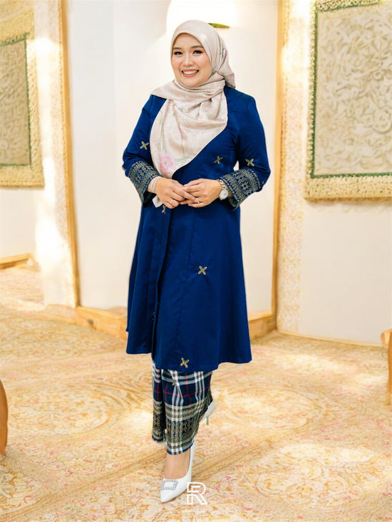 Raffida Sri Mayang In Navy Blue