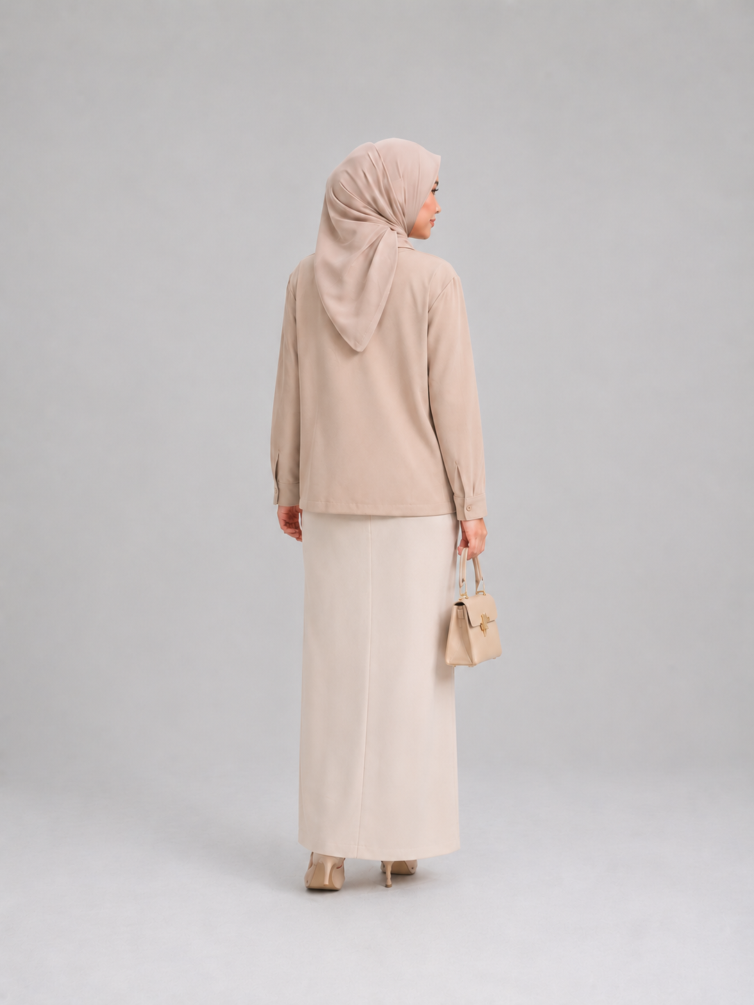 Raffida Stacy In Beige
