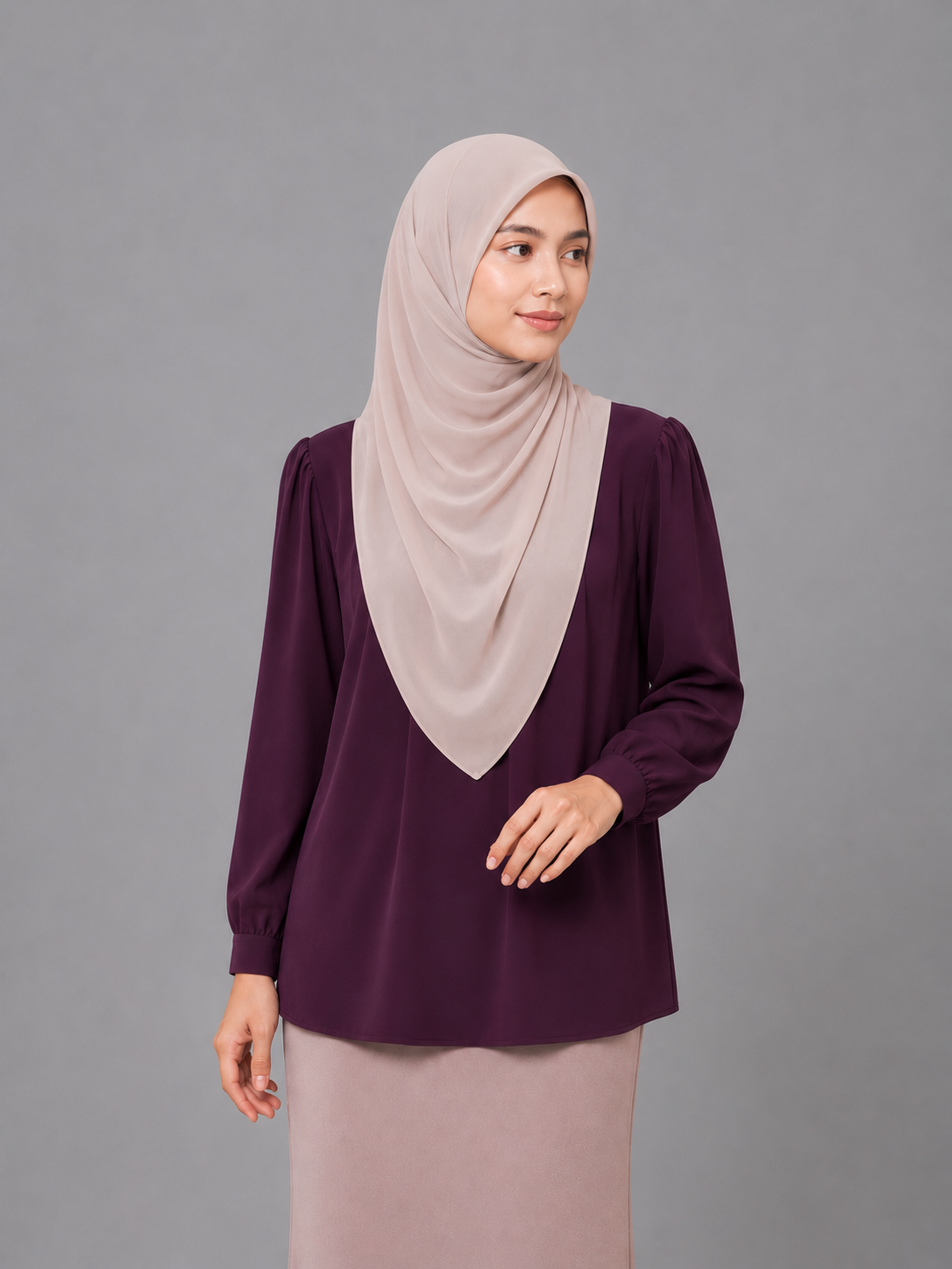 Raffida Christina In Dark Purple