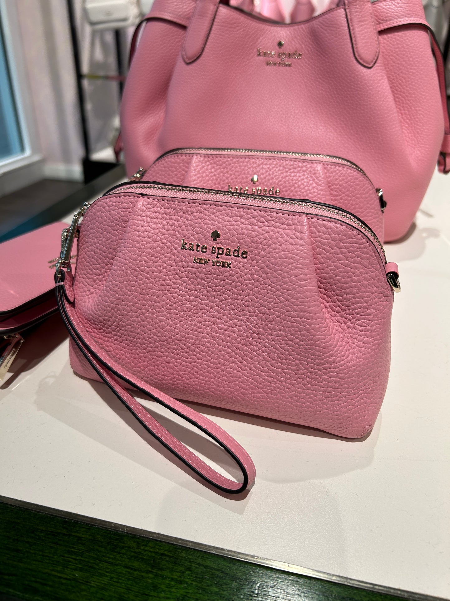 Load image into Gallery viewer, (NEW COLOR) Kate Spade Dumpling Convertible Crossbody In Bright Carnation (Pre-Order)

