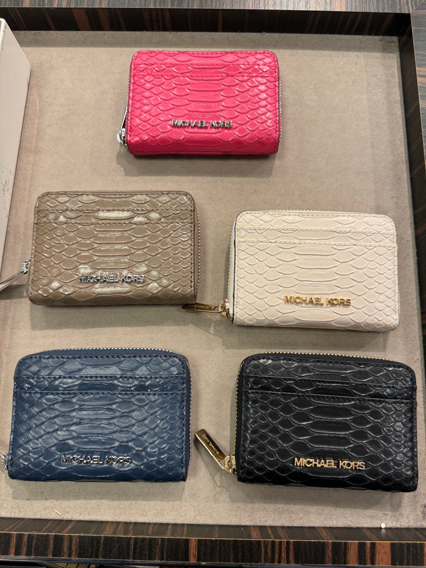 Michael kors small discount zip around wallet