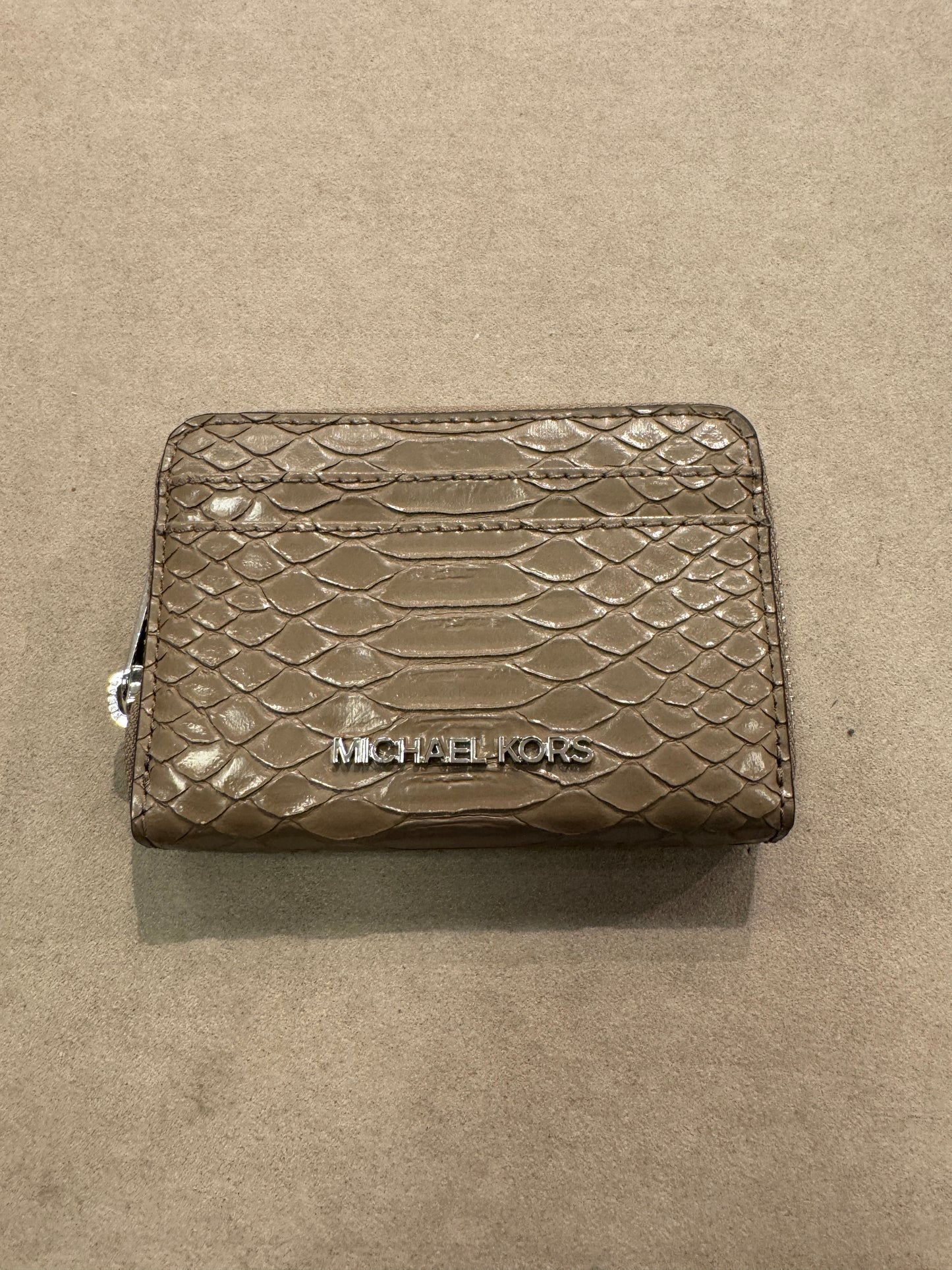 Michael Kors Medium Zip Around Card Case In Embossed Dusk (Pre-order)