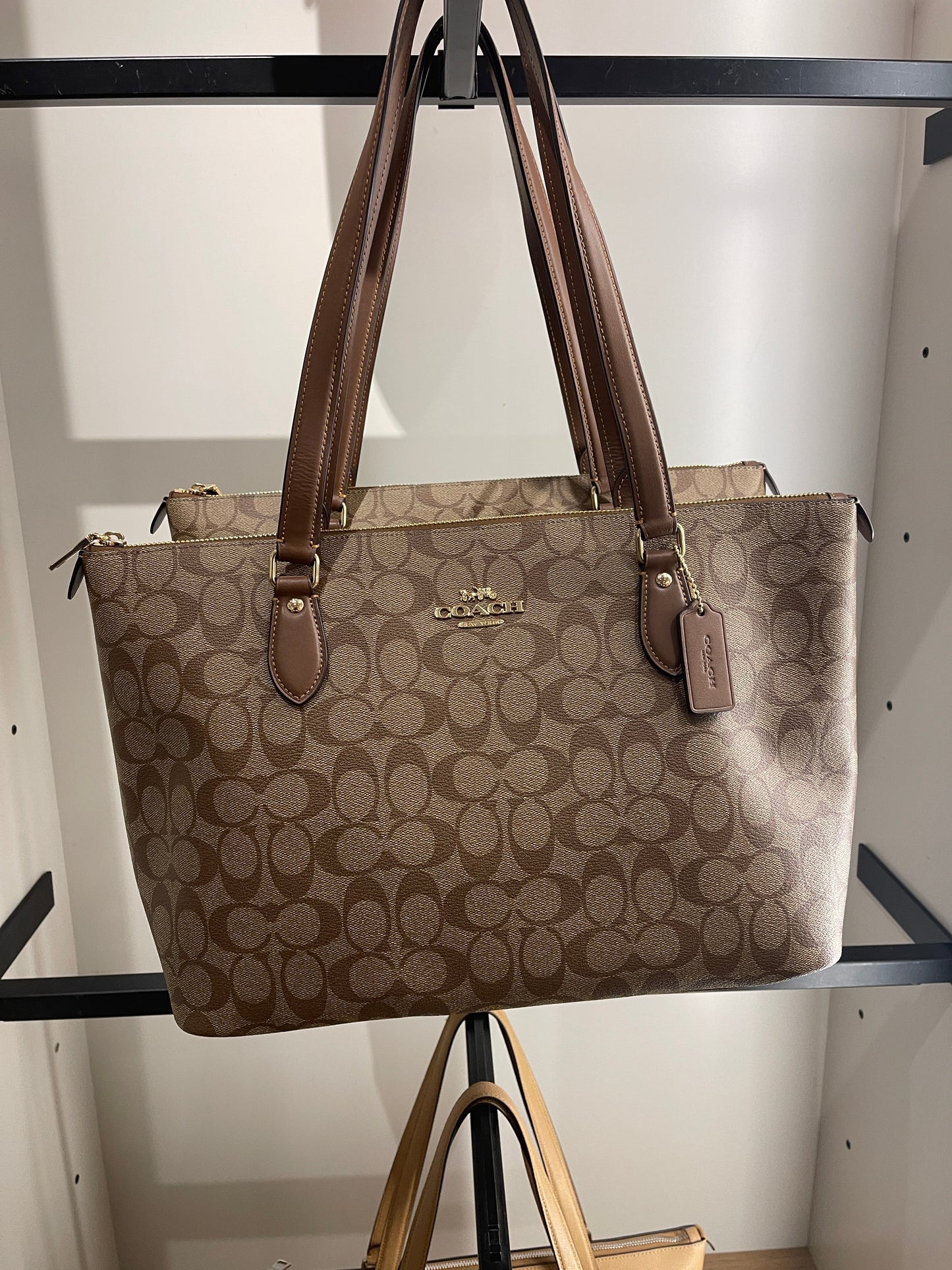 Load image into Gallery viewer, Coach New Gallery Tote In Signature Khaki Saddle (Pre-order)
