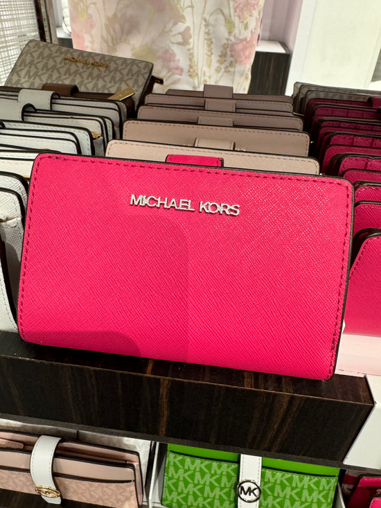 Michael Kors Jet Set Travel Medium Bifold Zip Corner Wallet In Saffiano Pink (Pre-Order)