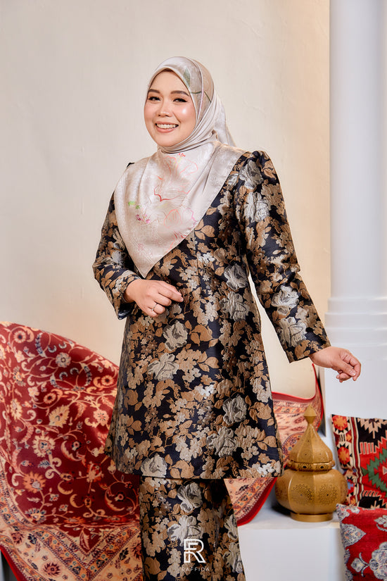 Raffida Sri Adinda In Black Champagne Gold