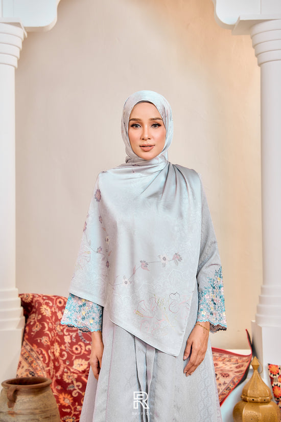 Raffida Purnama Shawl In Dusty Grey