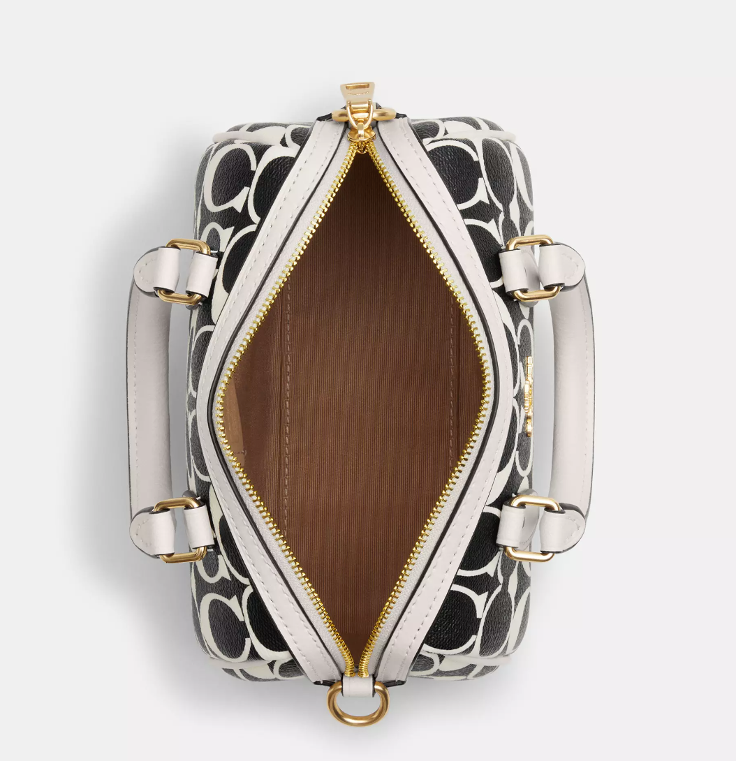 Coach bag 2025 mini bennett size