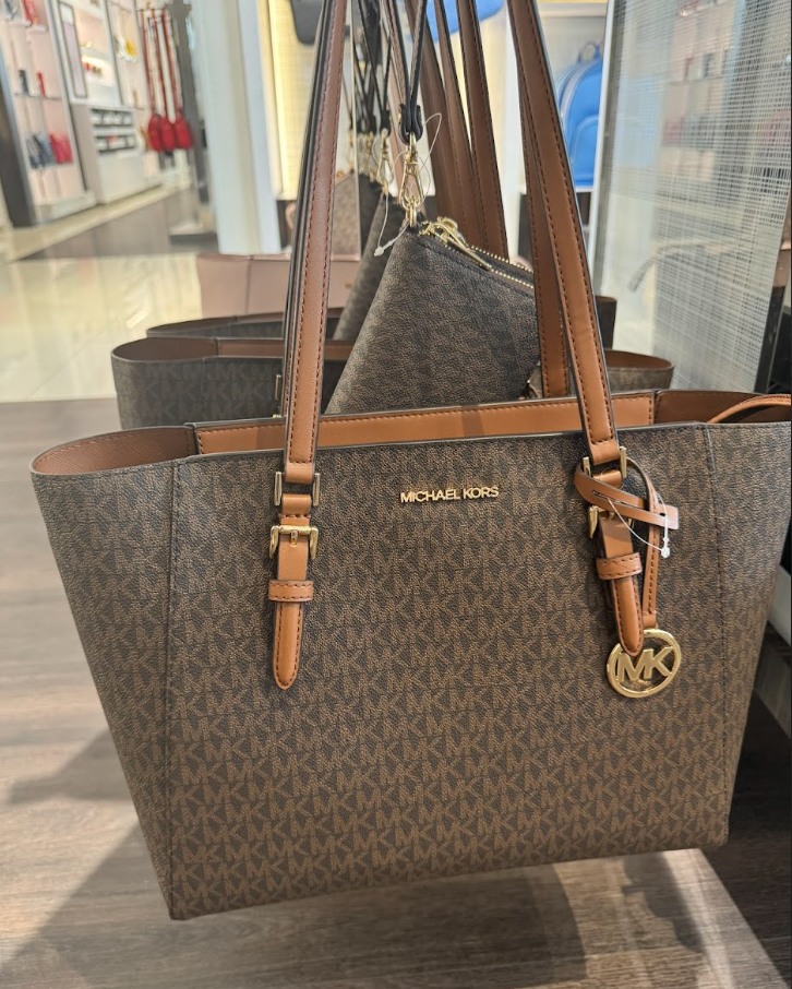 RM790 SAS Raikan Keyakinan (PRE-ORDER) Michael Kors Charlotte Large 3-In-1 Tote In Monogram Brown