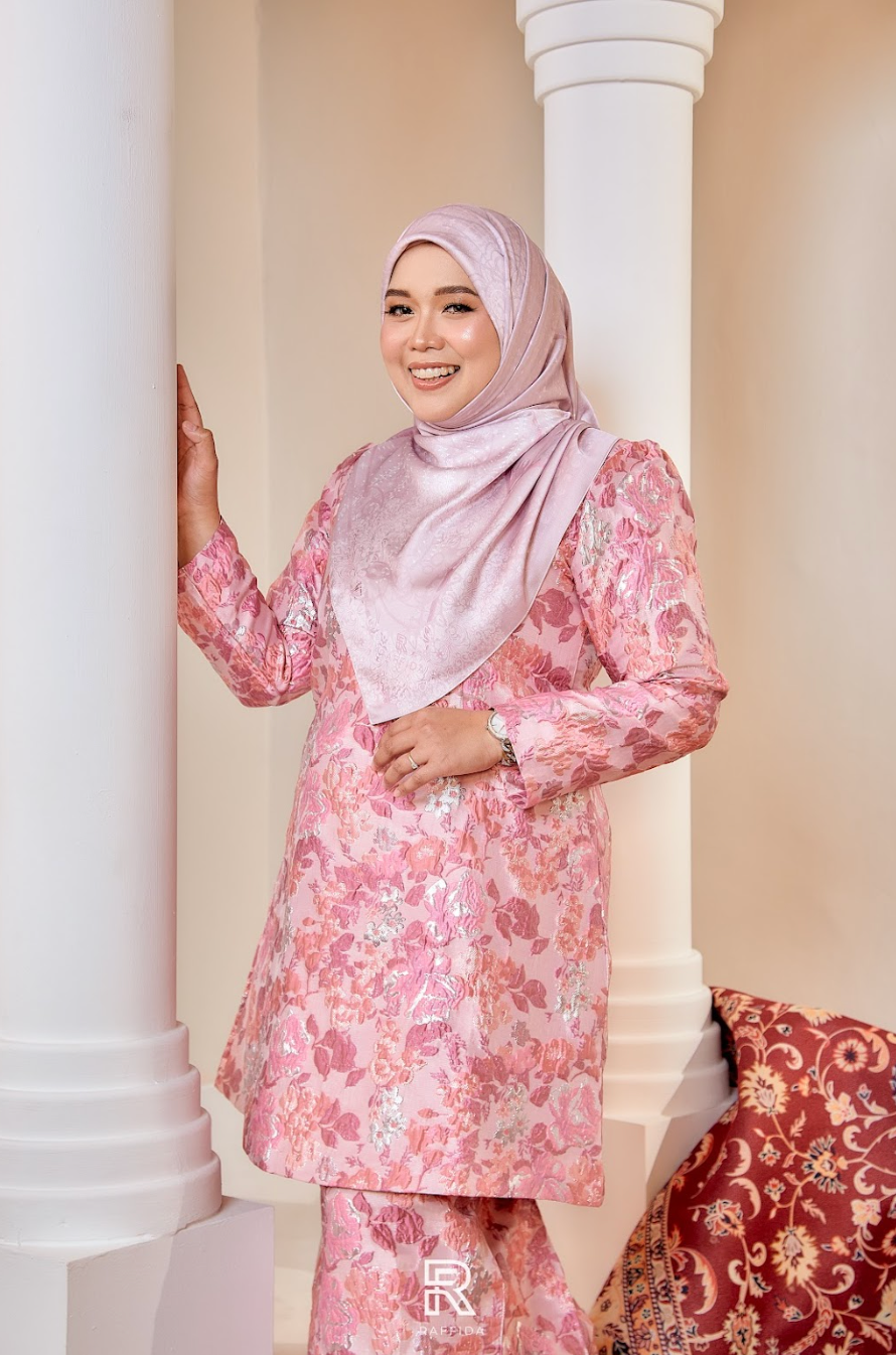 Raffida Sri Adinda In Pink