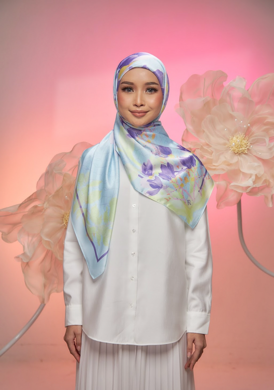 Raffida Daisy In Sky Blue Purple