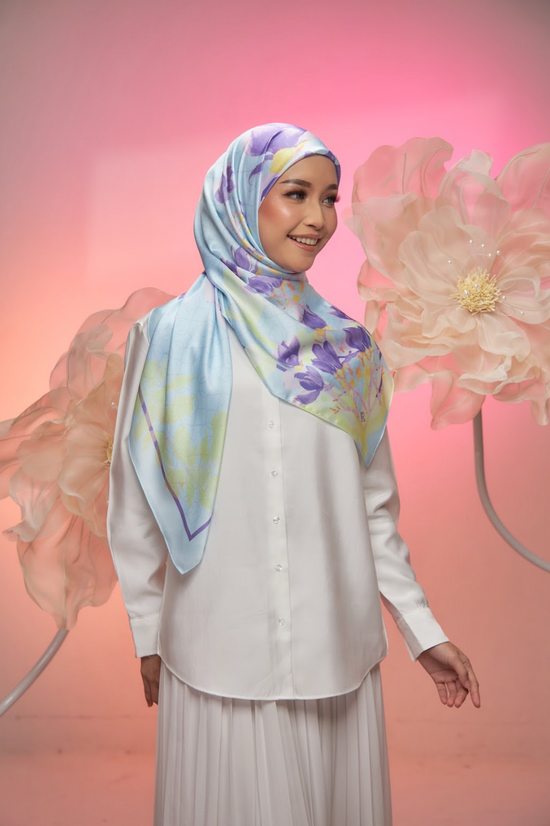 Raffida Daisy In Sky Blue Purple