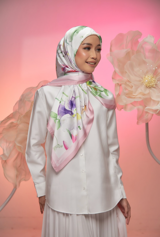 Raffida Tulip In Soft White Pink
