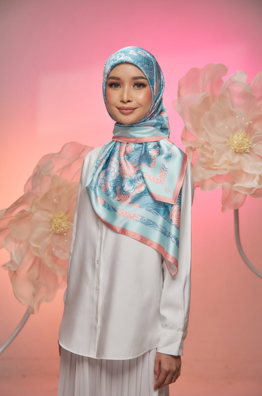 Raffida Lotus In Misty Aqua Blue Peach