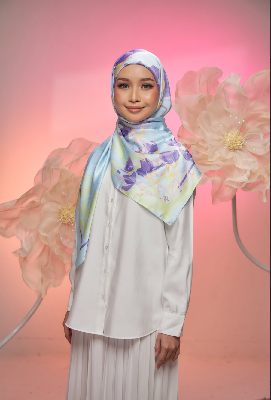 Raffida Daisy In Sky Blue Purple