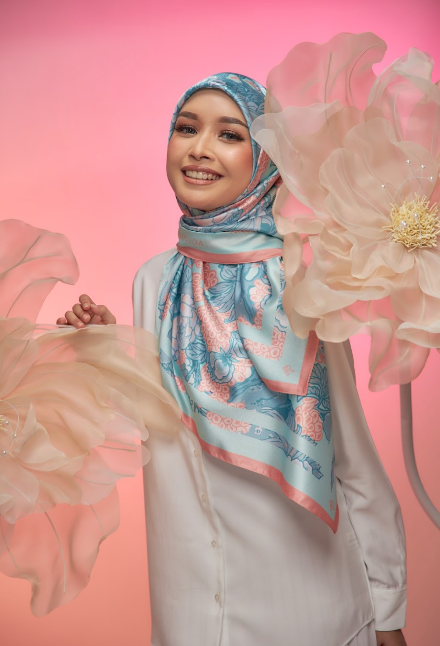 Raffida Lotus In Misty Aqua Blue Peach