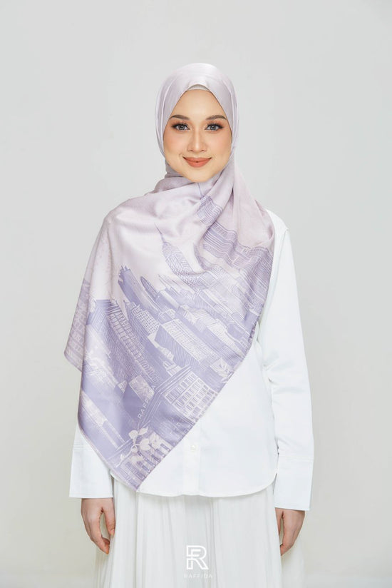 Raffida Manhattan Shawl In Beige Lavender