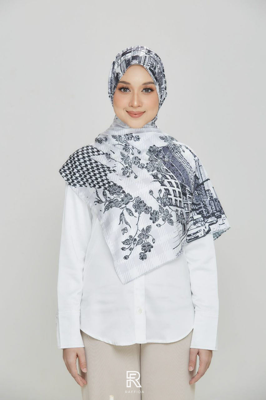 Raffida Times Square Shawl In Black White