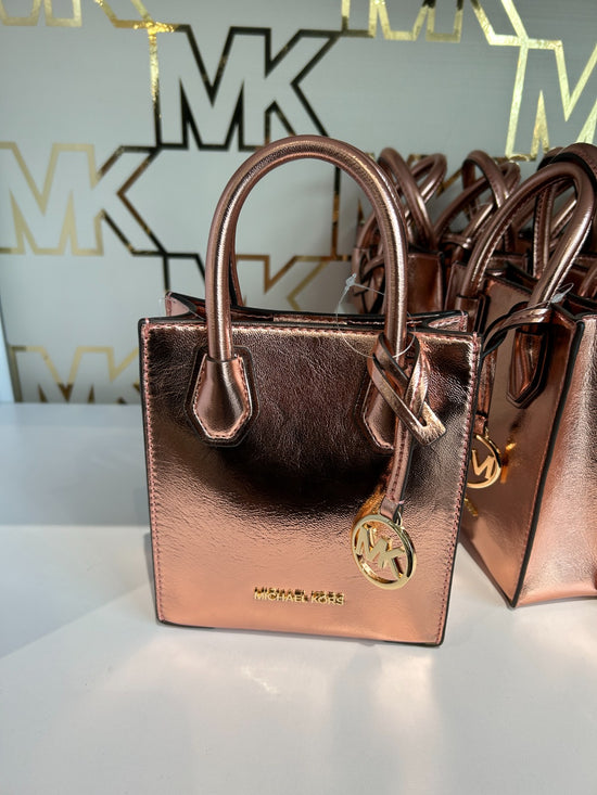Load image into Gallery viewer, Michael Kors Crossbody Extra Small Mercer In Metallic Pale Rose (Pre-Order)
