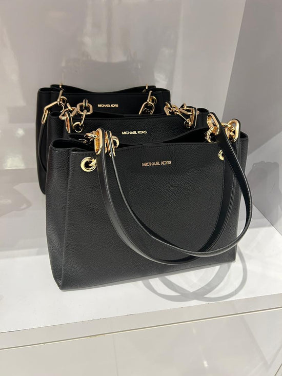 Michael Kors Trisha Shoulder Bag In Leather Black