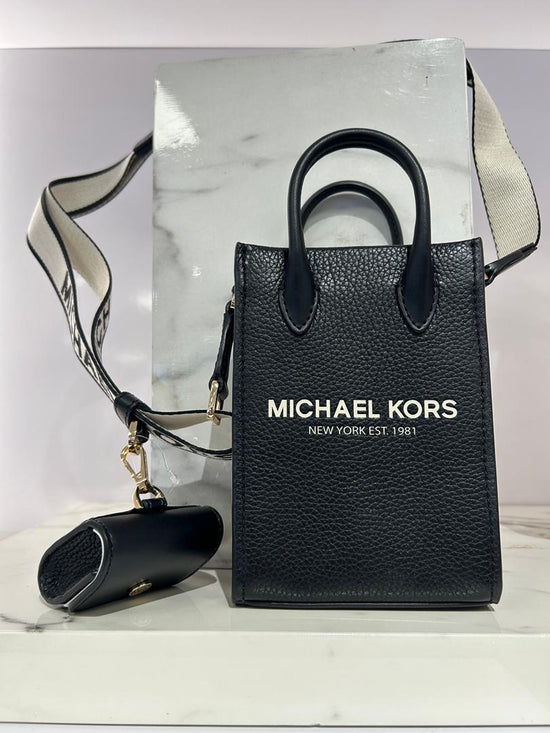 Load image into Gallery viewer, Michael Kors Mirella Xs Phone Crossbody In Leather Black (Pre-Order)
