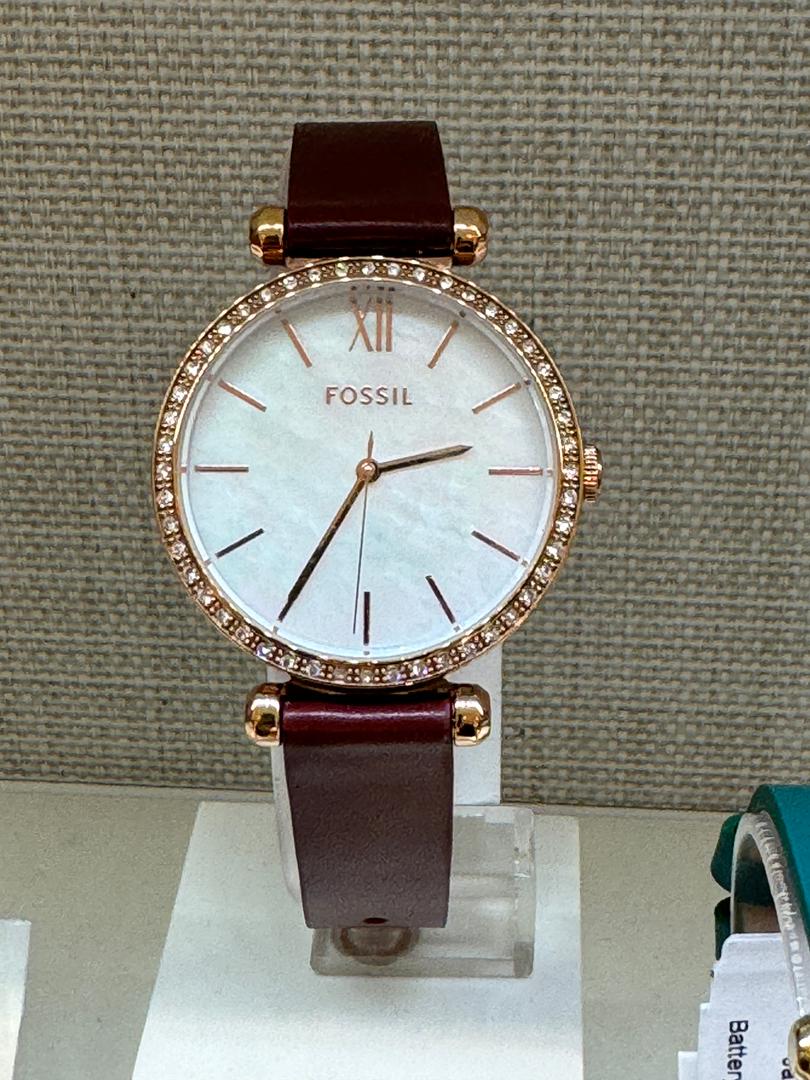 Fossil Women Tillie Three-Hand Maroon Leather Watch Bq3968 (Pre-Order)