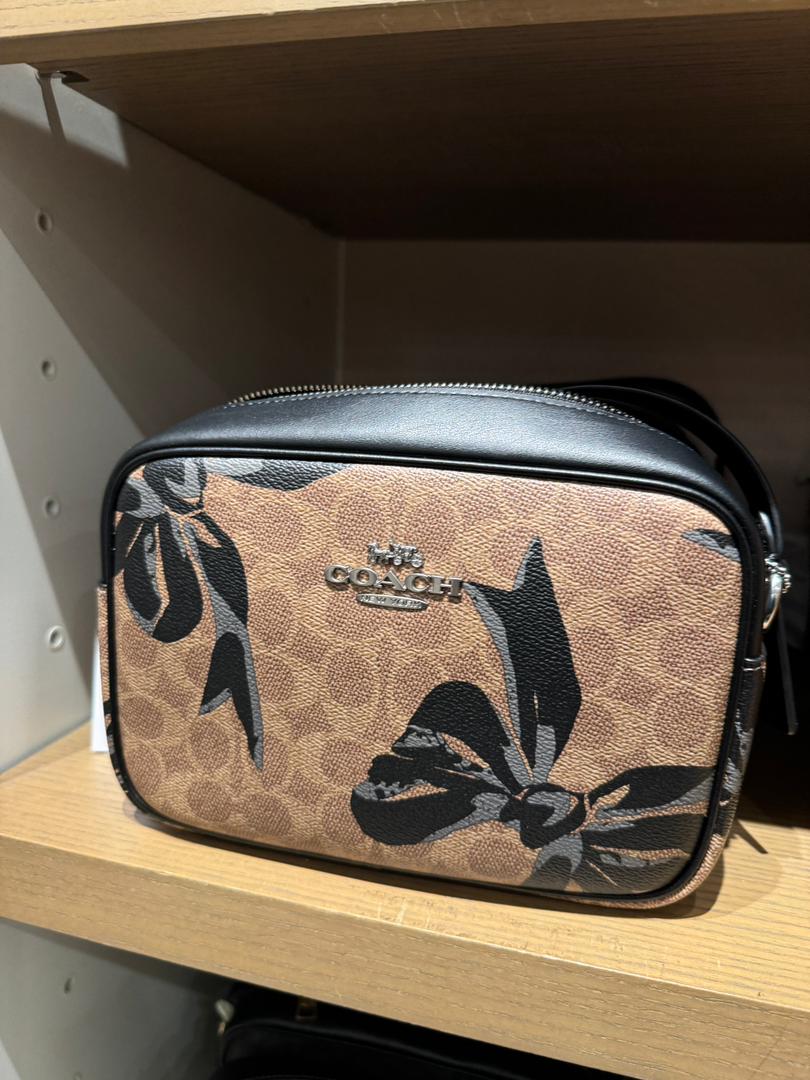 Coach Jamie Camera Bag In Signature Canvas With Bow Print In Tan Black Multi (Pre-order)