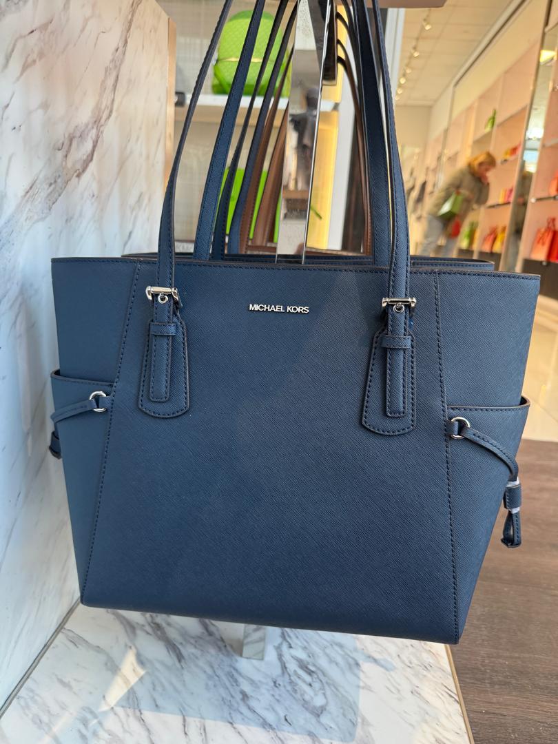 Michael Kors Voyager Large Saffiano Leather Tote Bag In Navy (Pre-Order)