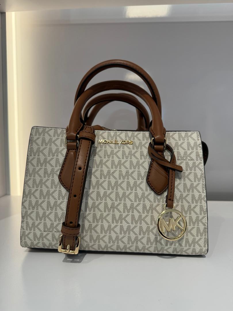 Michael Kors Sheila Small Central Zip Satchel In Monogram Vanilla (Pre-Order)