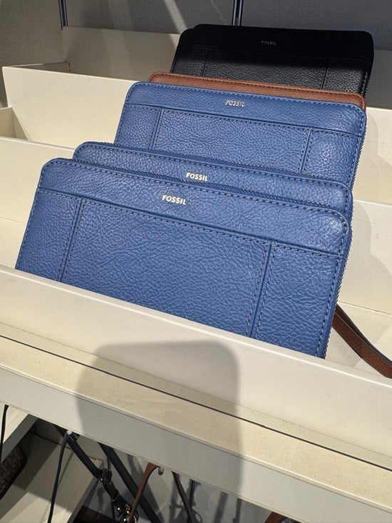 Fossil Jori Zip Clutch In Blue Dusk (Pre-Order)