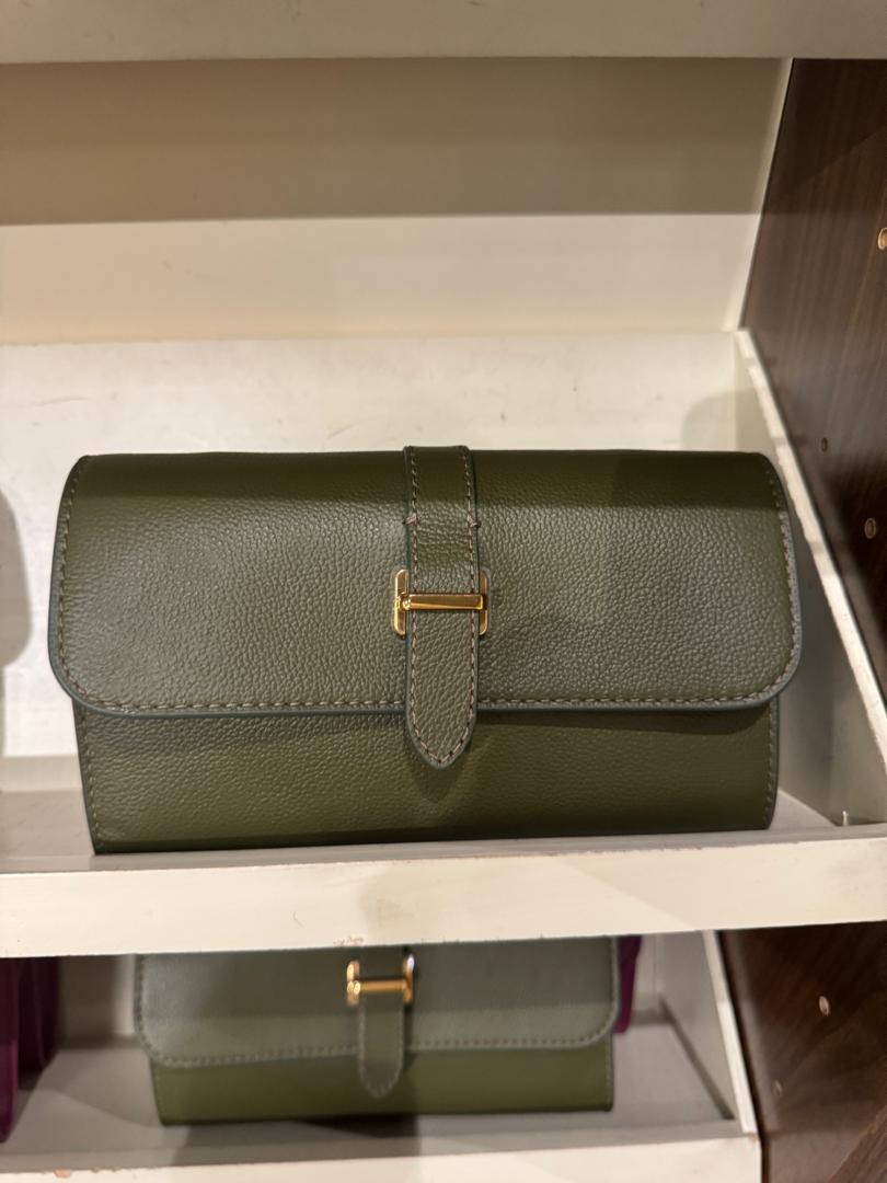 Fossil Emery Wallet Crossbody In Green (Pre-Order)