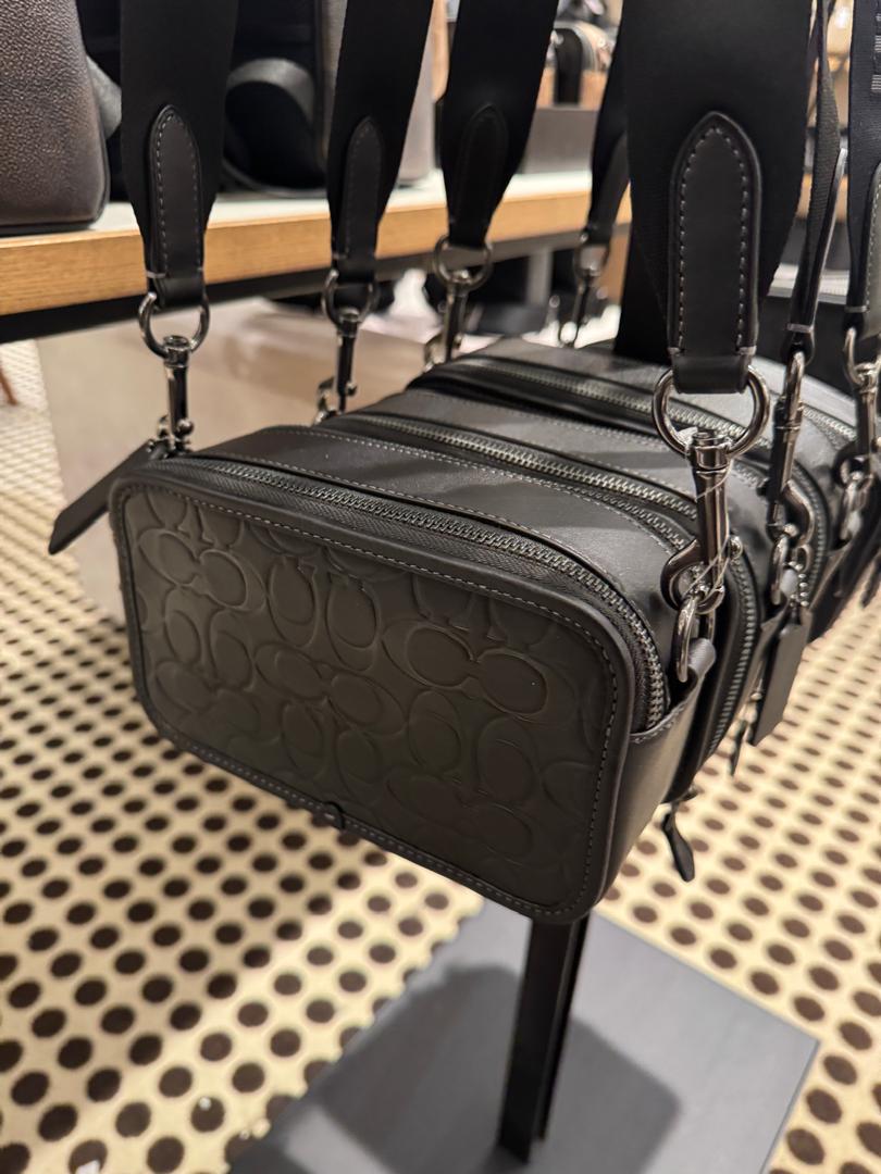 Coach Men Wyatt Crossbody In Signature Leather Black (Pre-Order)