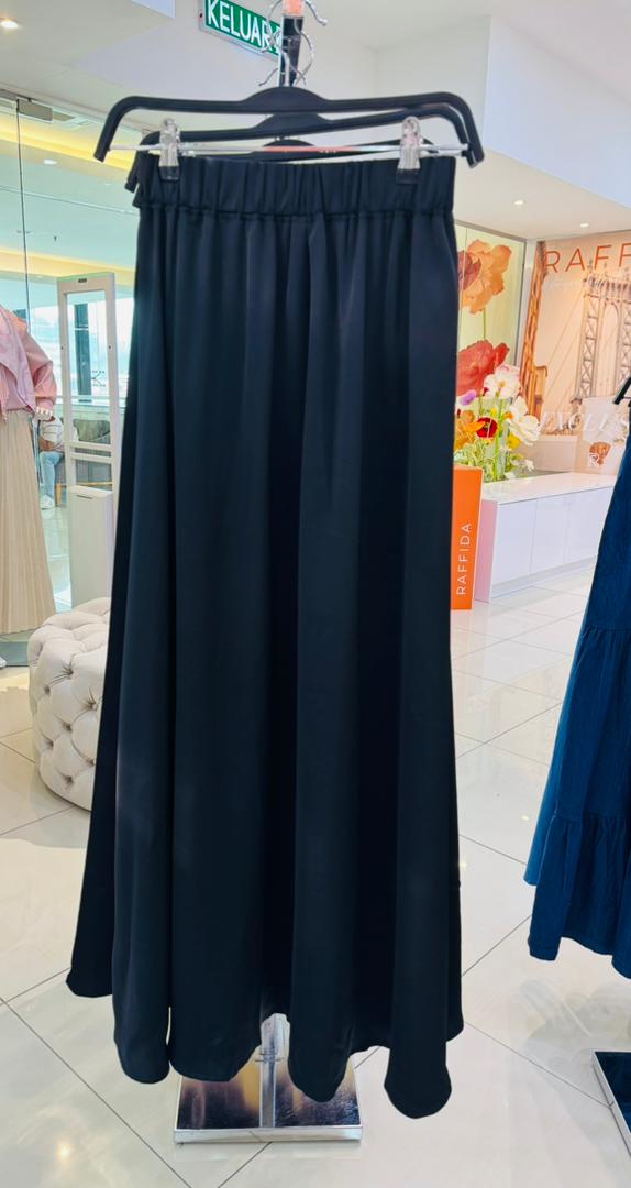 Raffida Zara Satin Flare Skirt In Black