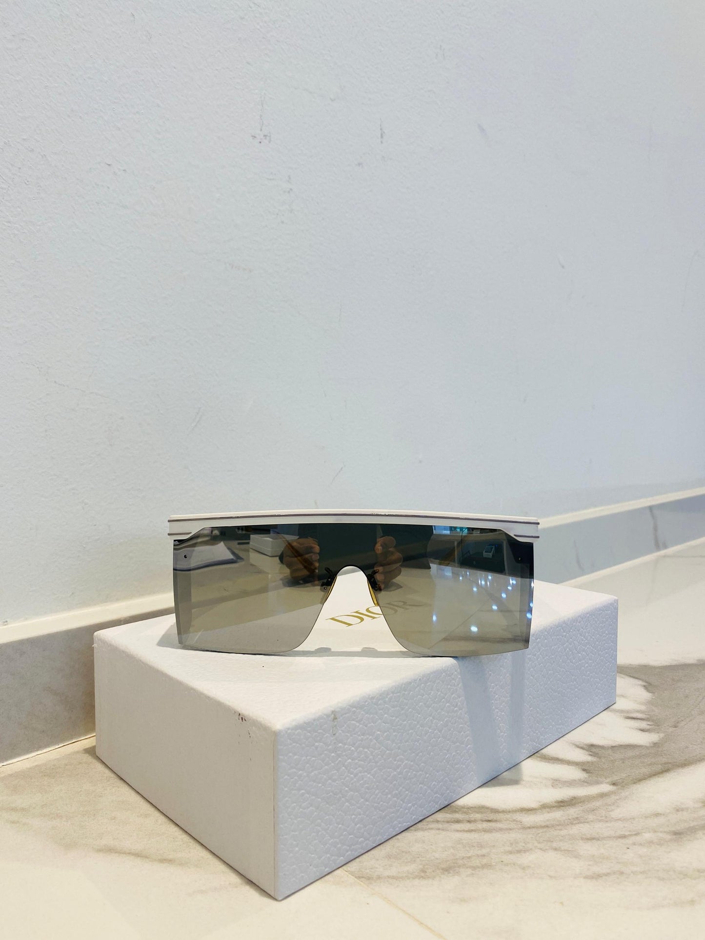 Preloved COMPLETE SET Excellent Condition Dior DiorClub M1U Shield Mask Sunglasses Silver Mirror