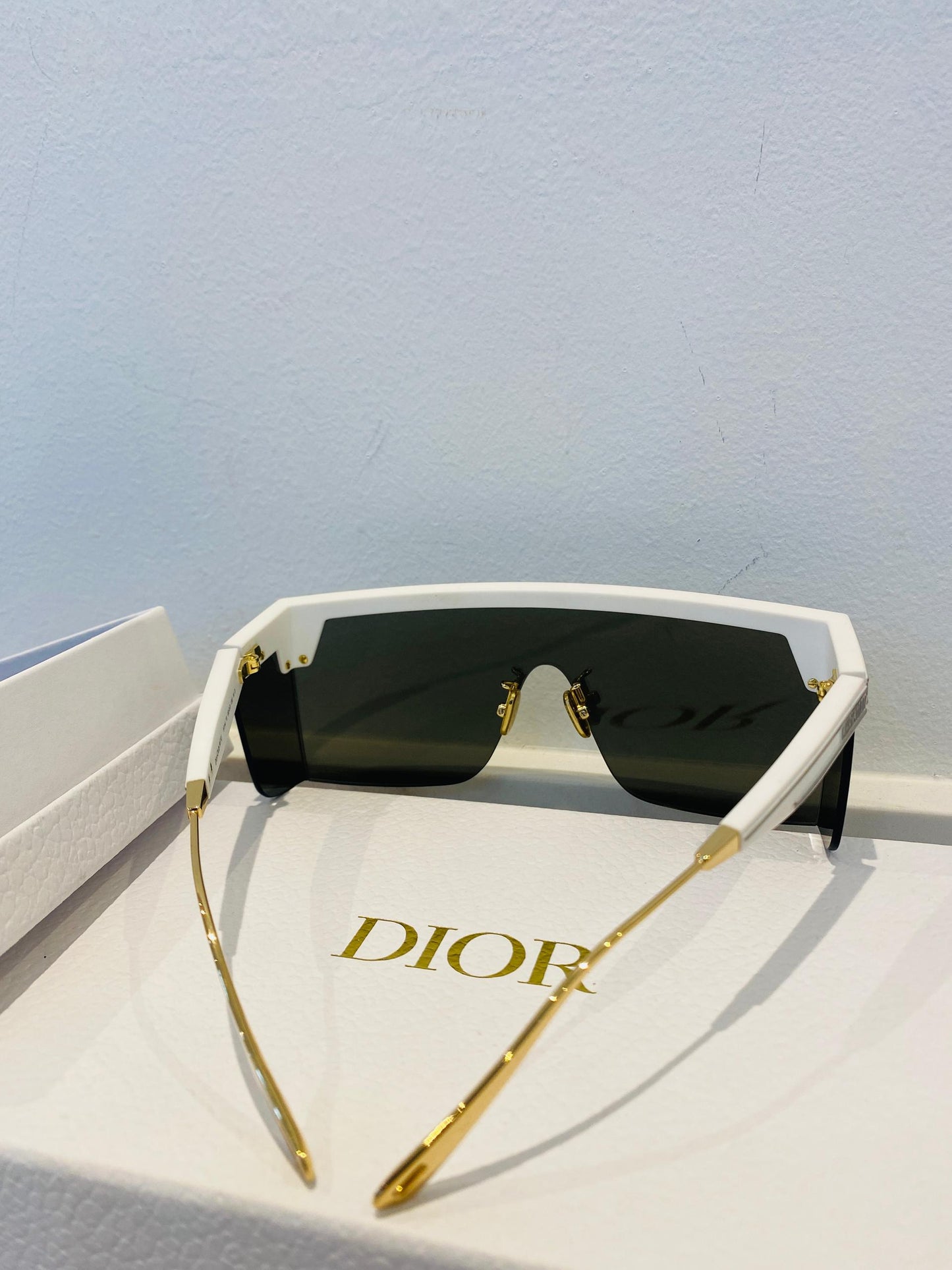Preloved COMPLETE SET Excellent Condition Dior DiorClub M1U Shield Mask Sunglasses Silver Mirror