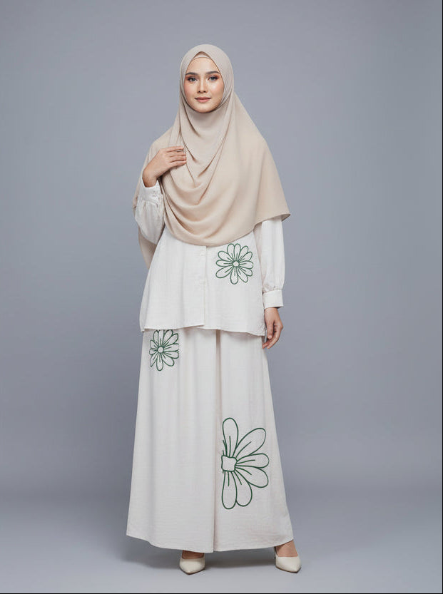 Raffida Camelia Set In Cream