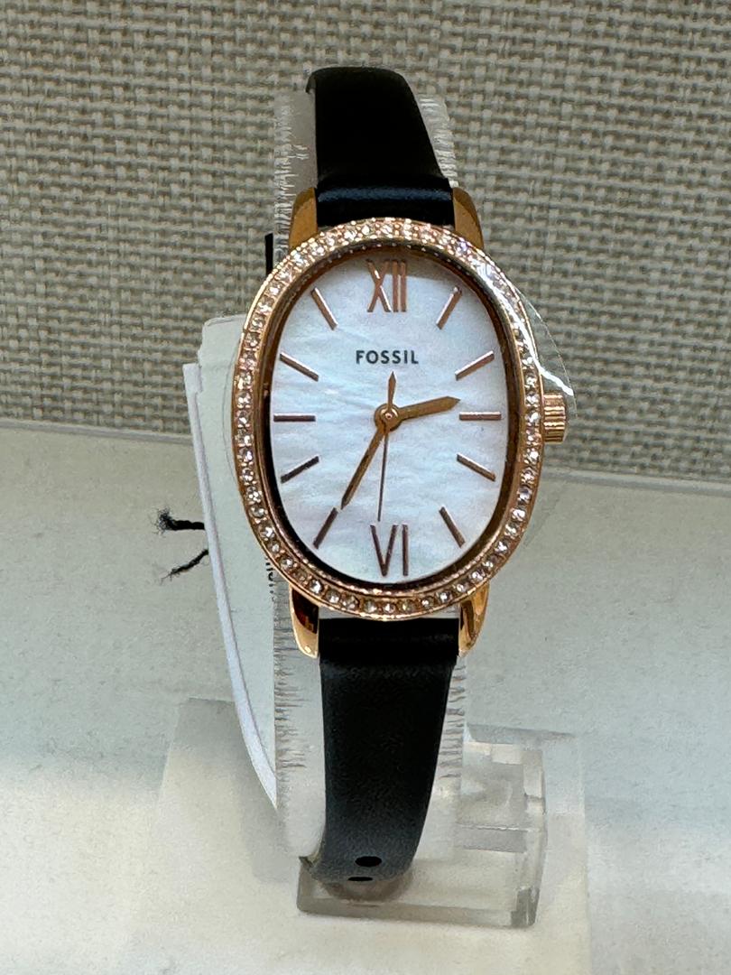 Fossil Women Penny Three-Hand Black Leather Watch Bq3974 (Pre-Order)