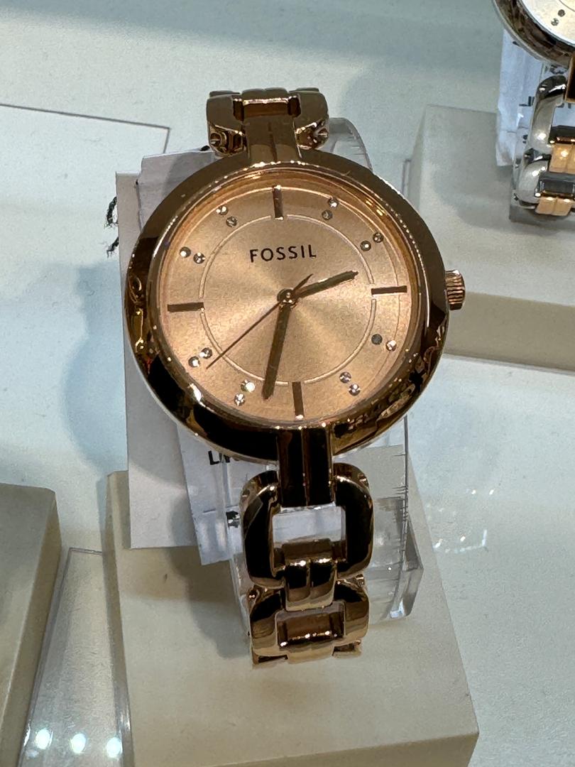 Fossil Women Kerrigan Three-Hand Rose Gold-Tone Stainless Steel Watch Bq3206 (Pre-Order)