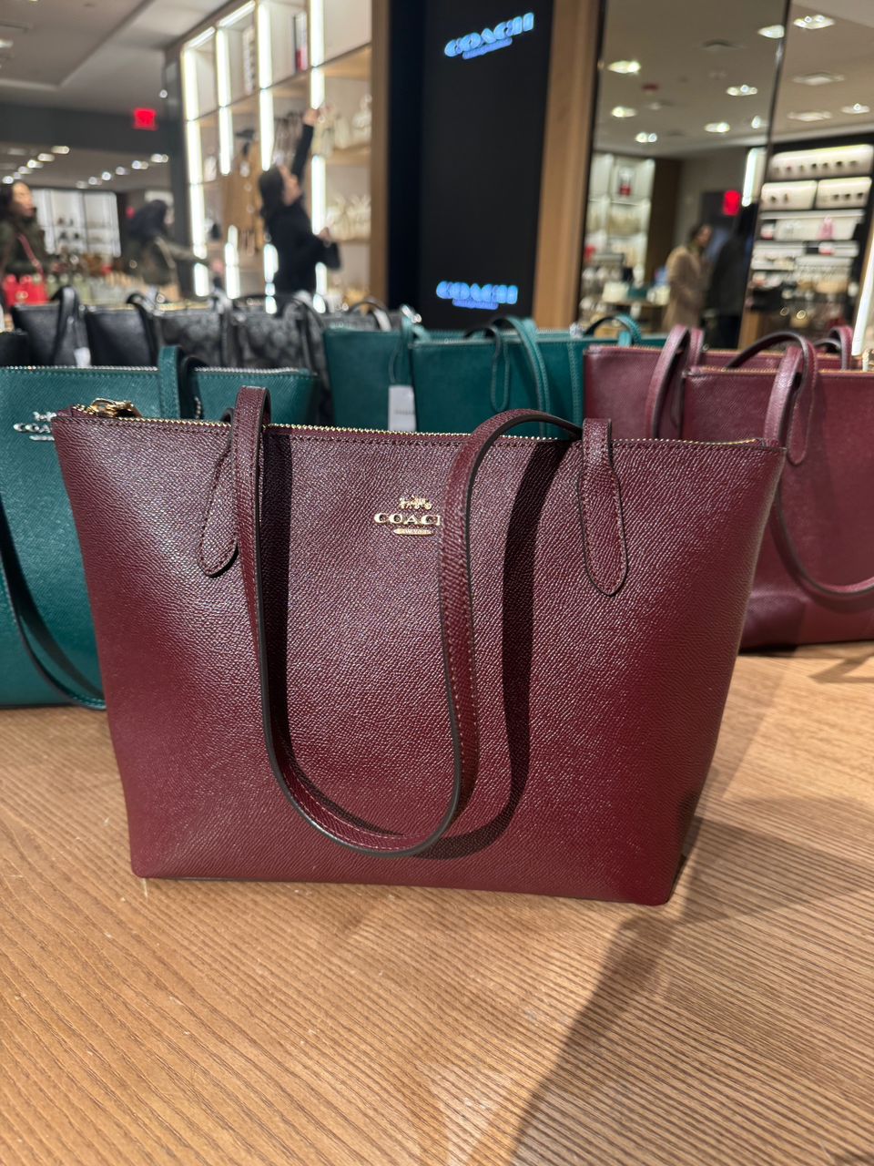 Coach Fiona Zip Tote Bag In Gold Merlot (Pre-Order)