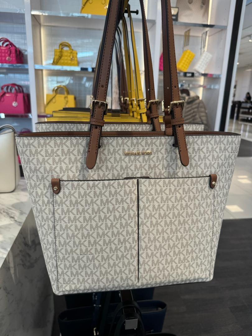 Michael Kors Medium Double Pocket Tote In Monogram Vanilla (Pre-Order)