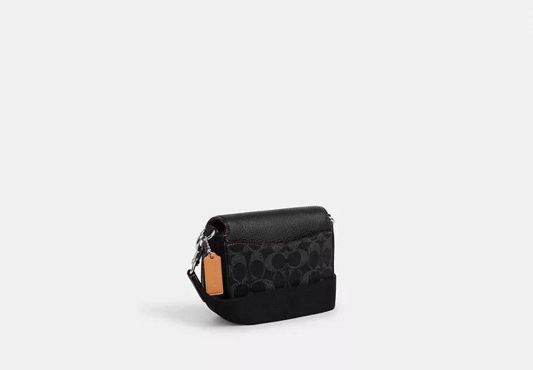 Load image into Gallery viewer, Coach Amelia Small Saddle Bag In Signature Denim Black (Pre-order)
