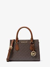 Michael Kors Sheila Small Central Zip Satchel In Monogram Brown (Pre-Order)