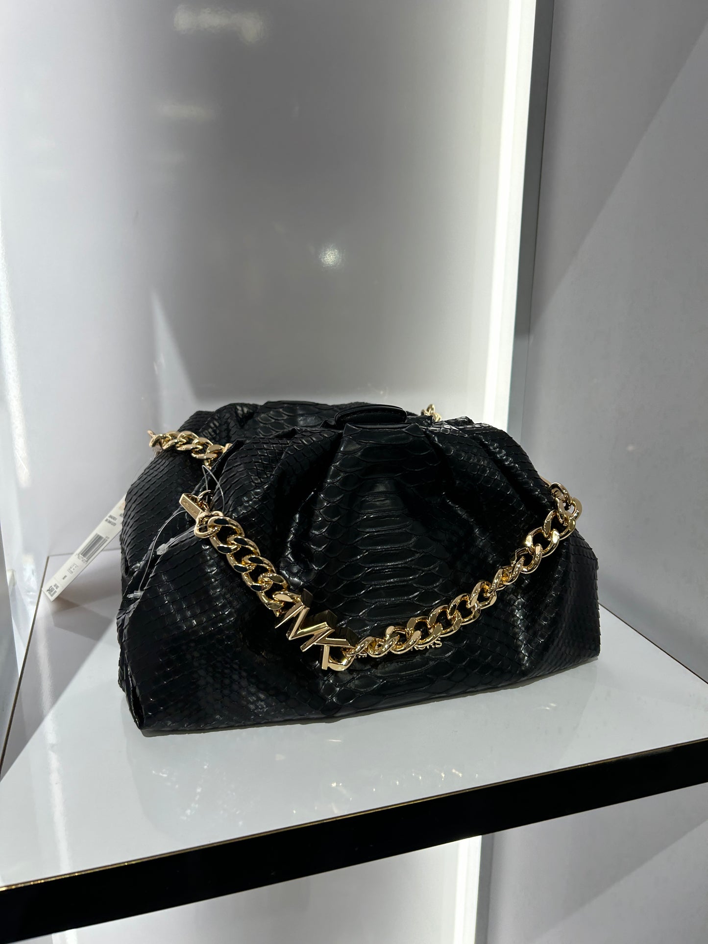 Load image into Gallery viewer, Michael Kors Nola Small Chain Clutch In Black (Pre-Order)
