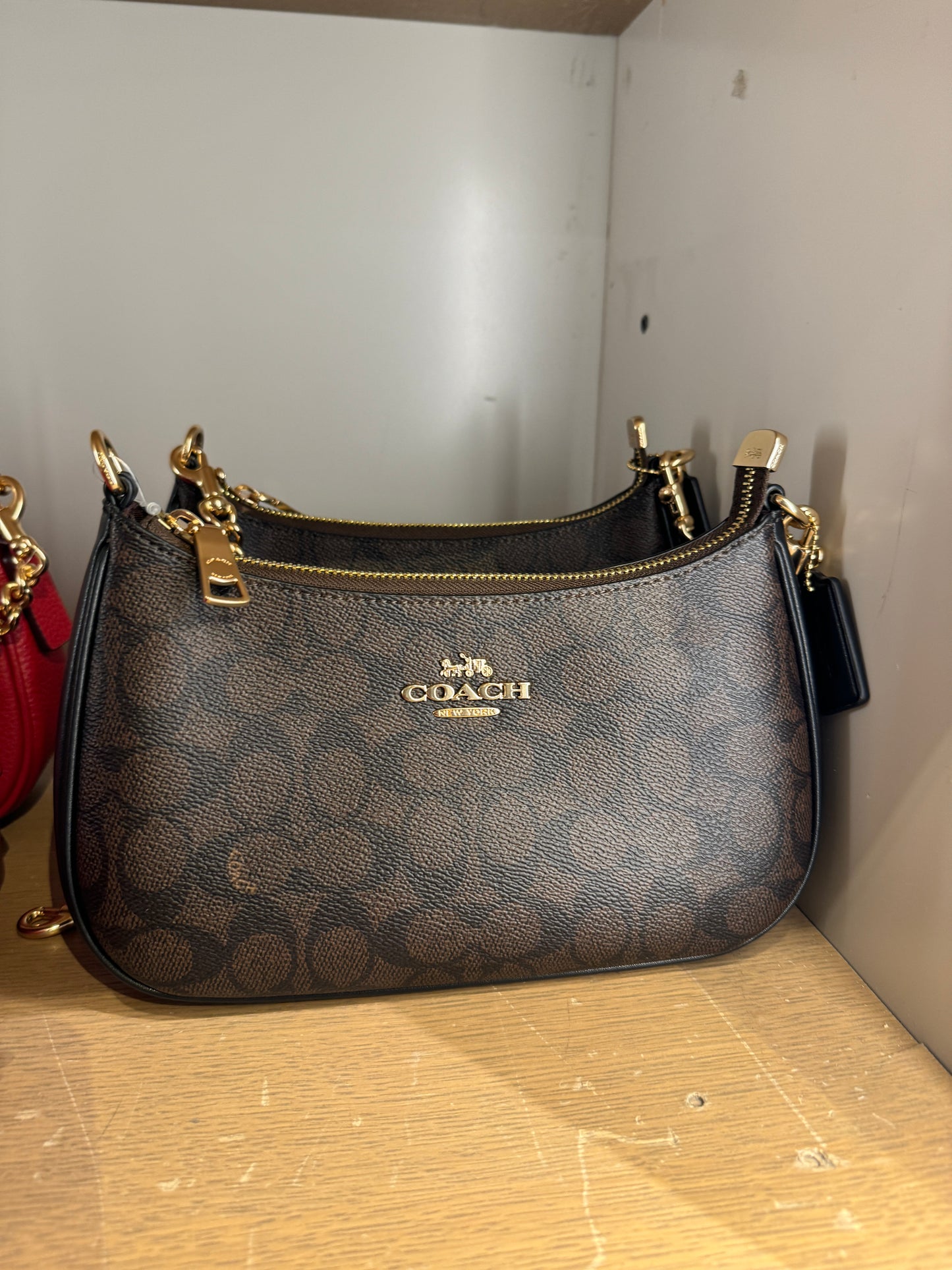 Coach Teri Shoulder Bag In Signature Walnut Black (Pre-Order)