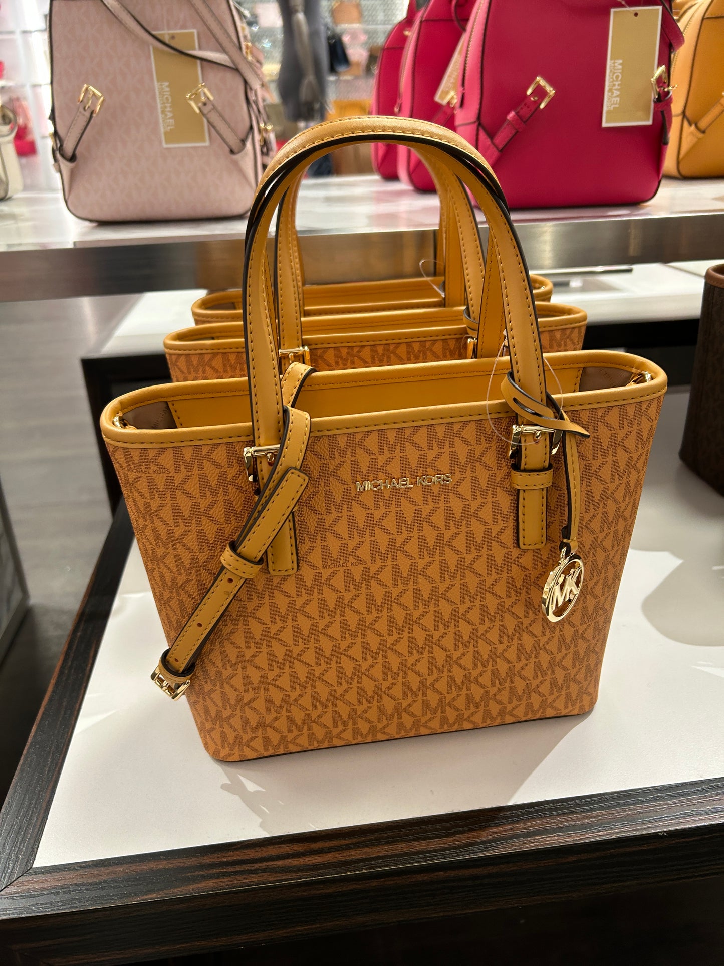MICHAEL KORS Outlet! NEW Carmen Bags! 60-70-75% SALE! CLEARANCE! Shop with  Me! - YouTube