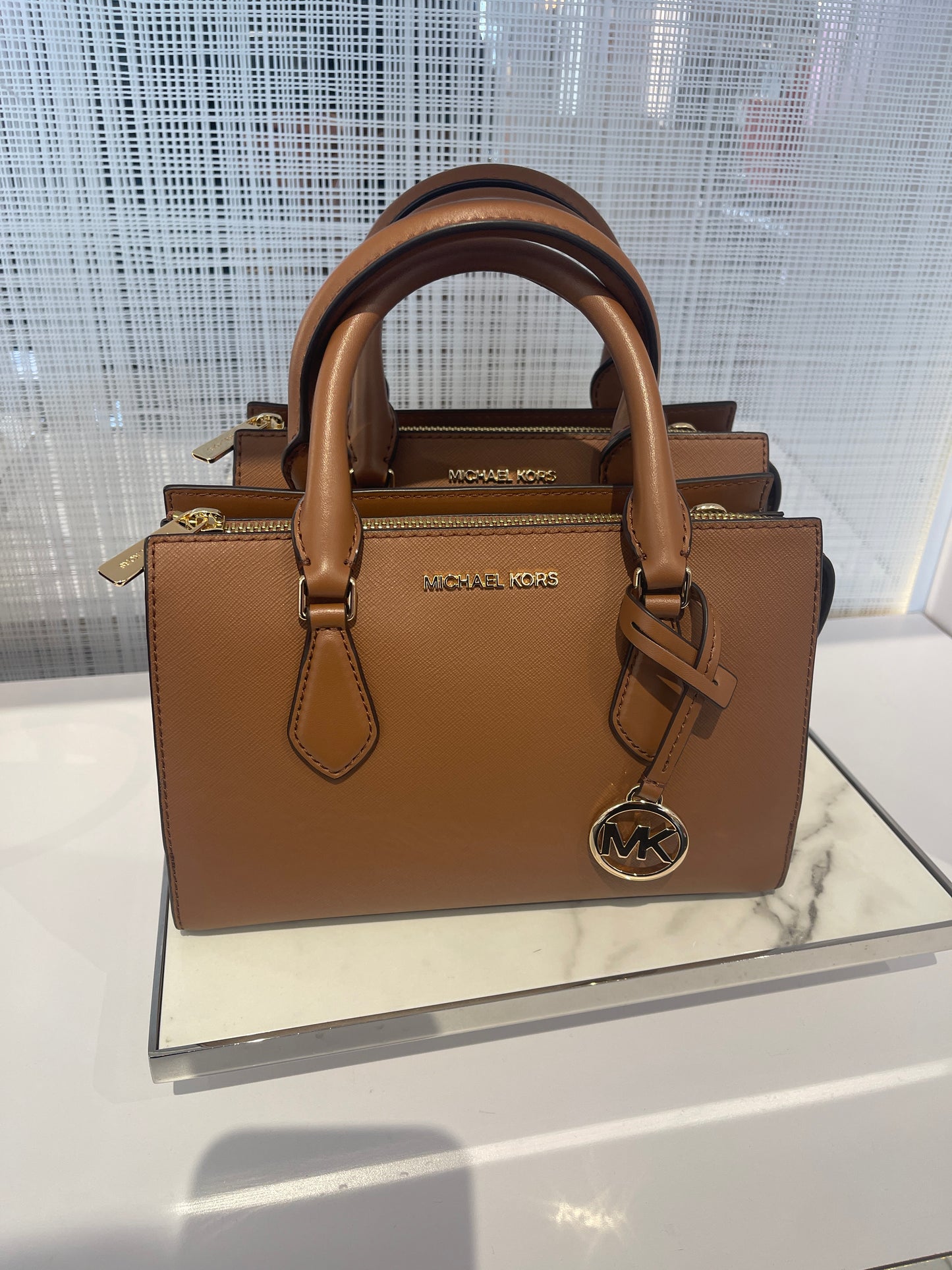Load image into Gallery viewer, Michael Kors Sheila Small Central Zip Satchel In Luggage (Pre-order)
