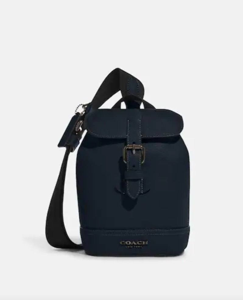 Load image into Gallery viewer, Coach Men Hudson Small Pack In Midnight Navy
