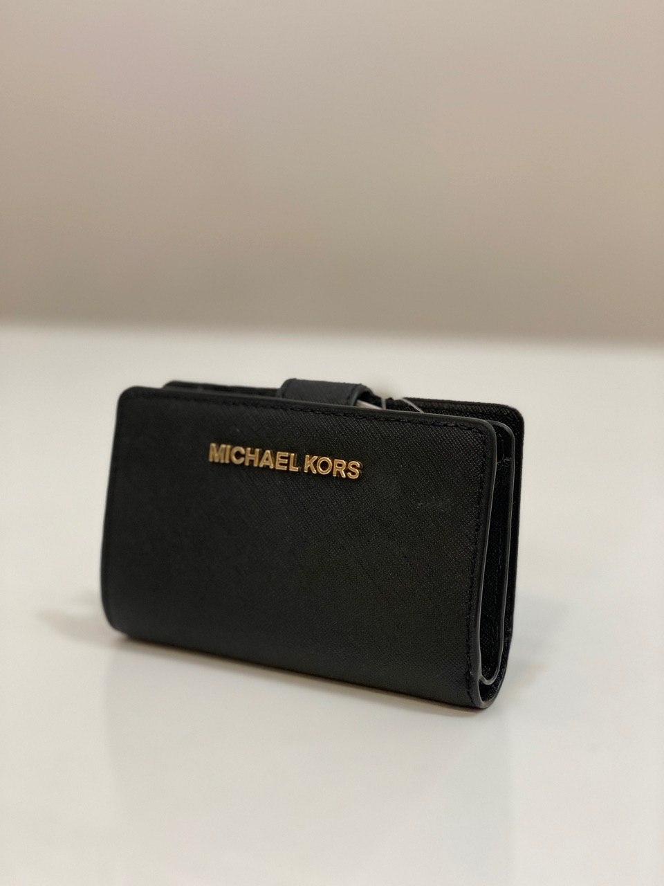 Michael Kors Jet Set Travel Medium Bifold Zip Corner Wallet In Saffiano Black Gold
