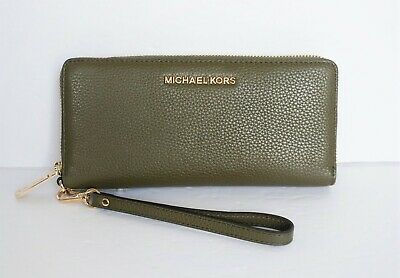 Michael Kors Large Travel Continental Wallet In Duffle